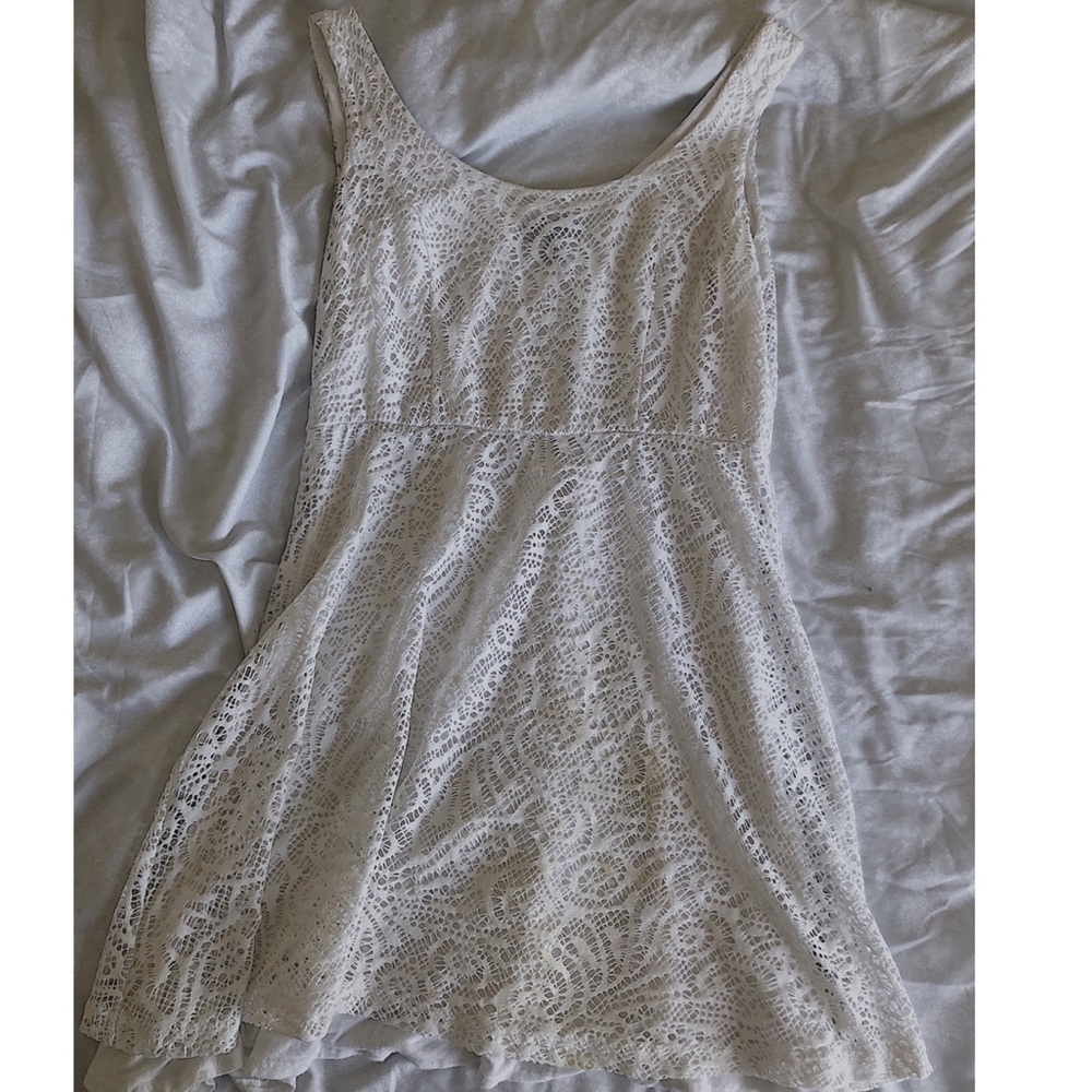 White spiral design print dress 👗🤍